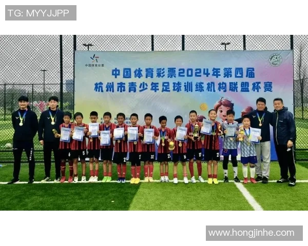 扬帆足球助力青少年成长培养未来足球明星的梦想与希望